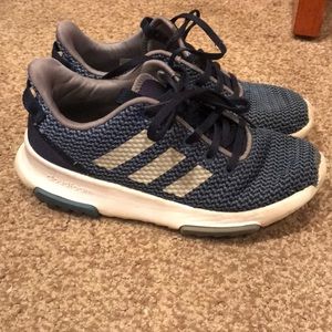 Adidas shoes boys size 4